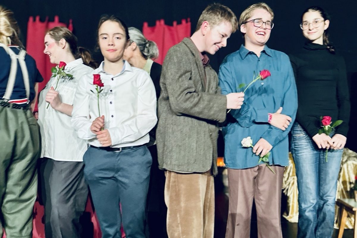 Groß (Theater-AG_Mausefalle_2025_IMG_4005)